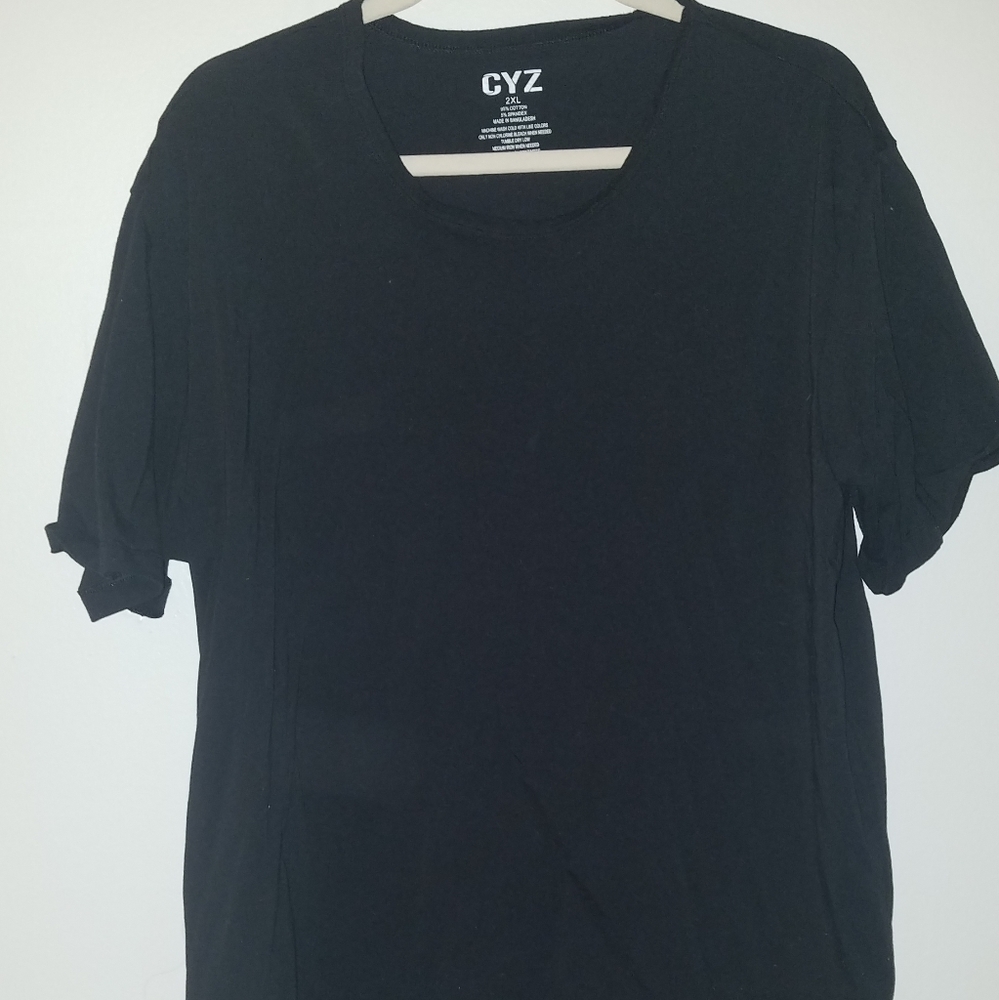 Black Tee